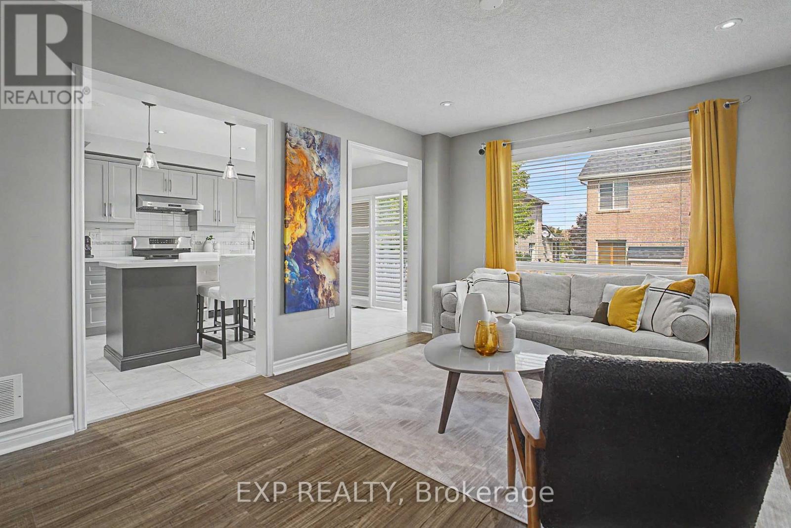 5421 Rochelle Way, Mississauga, Ontario  L5M 7Y2 - Photo 10 - W13747518
