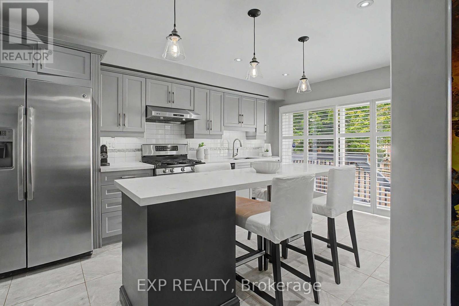 5421 Rochelle Way, Mississauga, Ontario  L5M 7Y2 - Photo 14 - W13747518