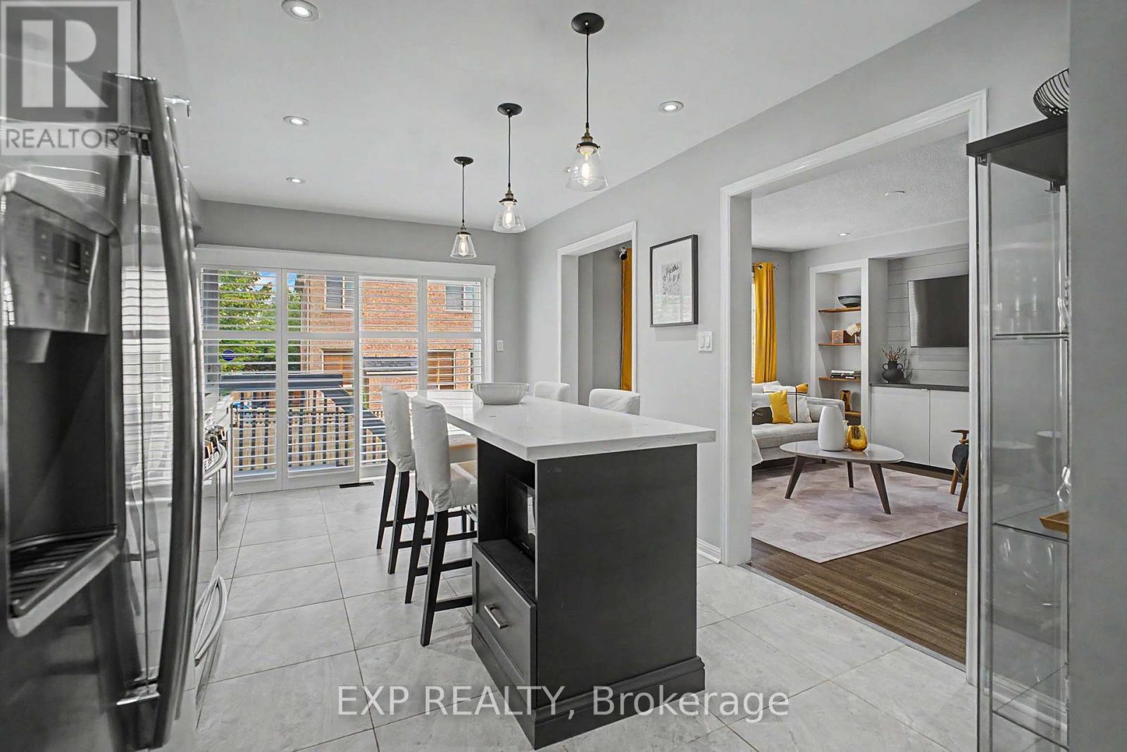 5421 Rochelle Way, Mississauga, Ontario  L5M 7Y2 - Photo 15 - W13747518