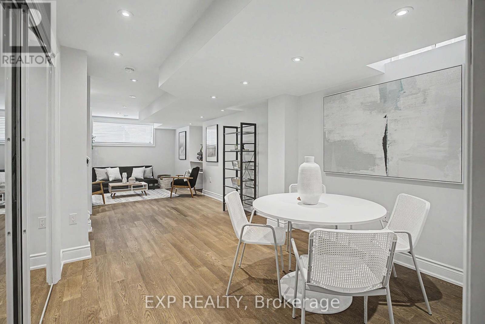 5421 Rochelle Way, Mississauga, Ontario  L5M 7Y2 - Photo 19 - W13747518