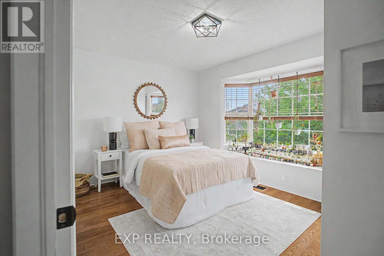5421 Rochelle Way, Mississauga, Ontario  L5M 7Y2 - Photo 30 - W13747518