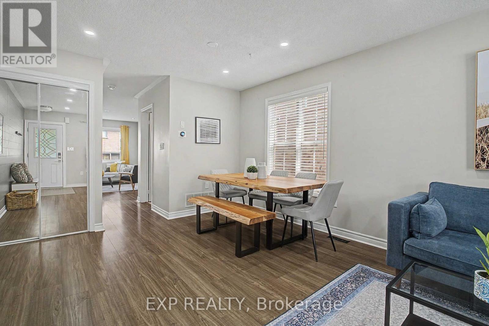 5421 Rochelle Way, Mississauga, Ontario  L5M 7Y2 - Photo 7 - W13747518