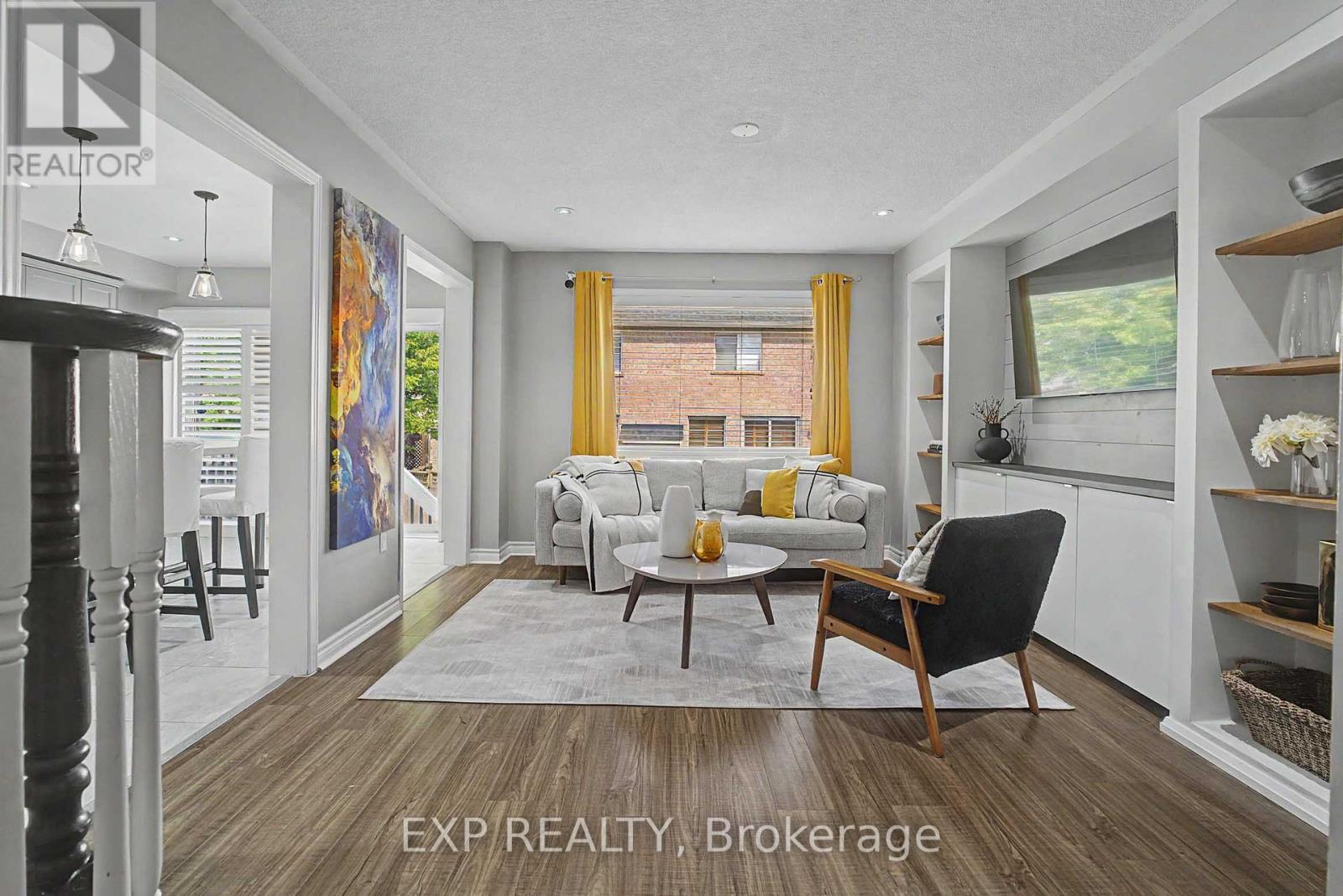 5421 Rochelle Way, Mississauga, Ontario  L5M 7Y2 - Photo 9 - W13747518