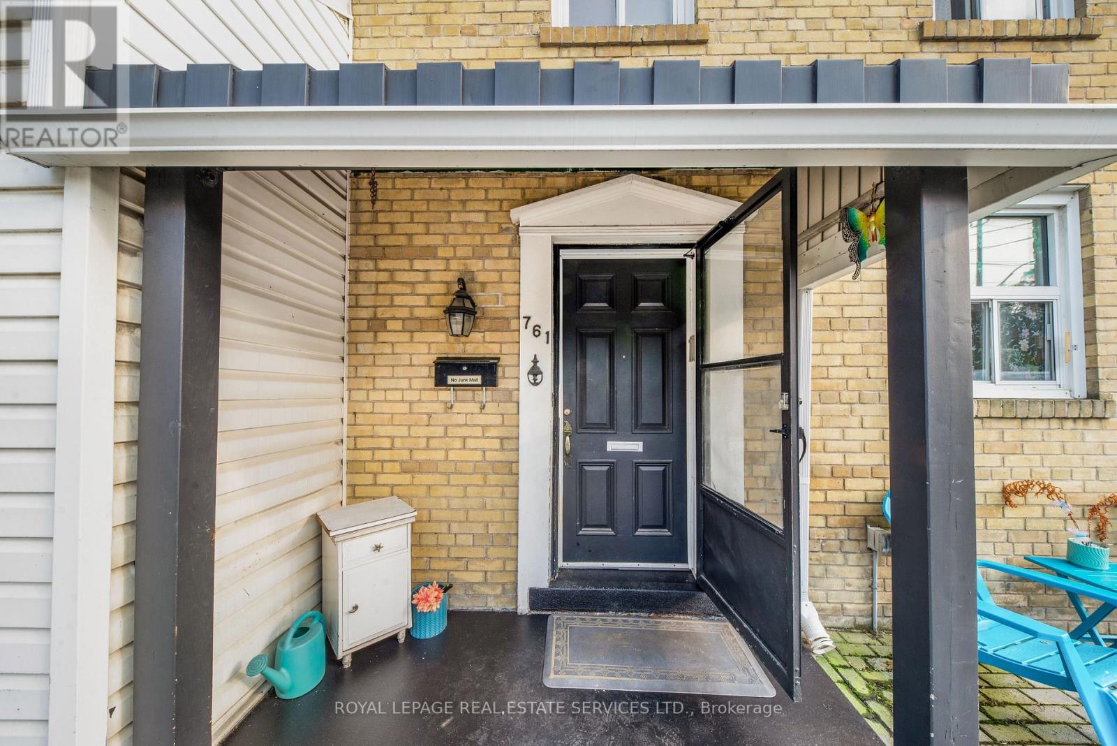 761 Kingston Road, Toronto, Ontario  M4E 1R9 - Photo 2 - E13744166