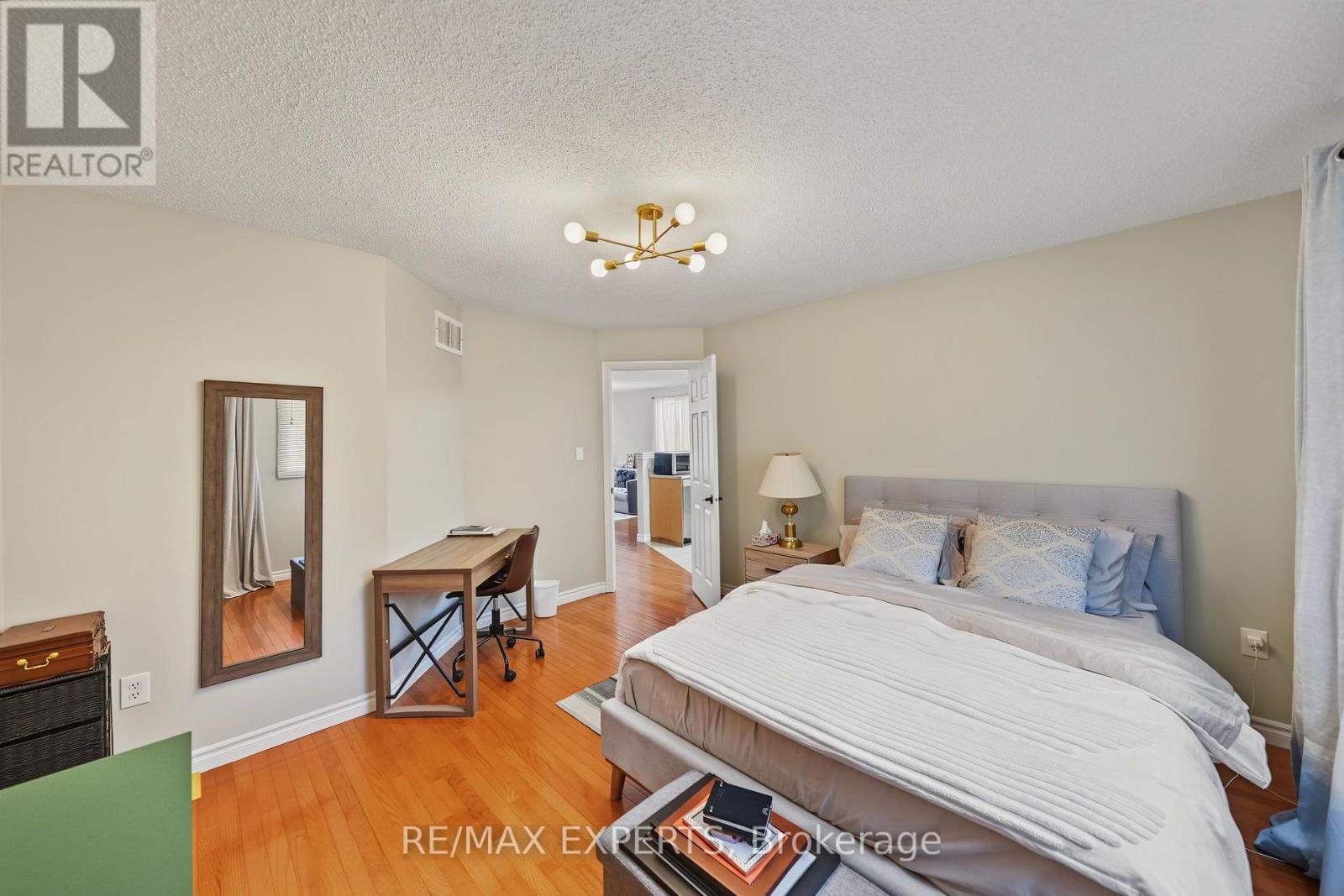 Upper - 17 Michelle Drive, Barrie, Ontario  L4N 5Y1 - Photo 14 - S13728622