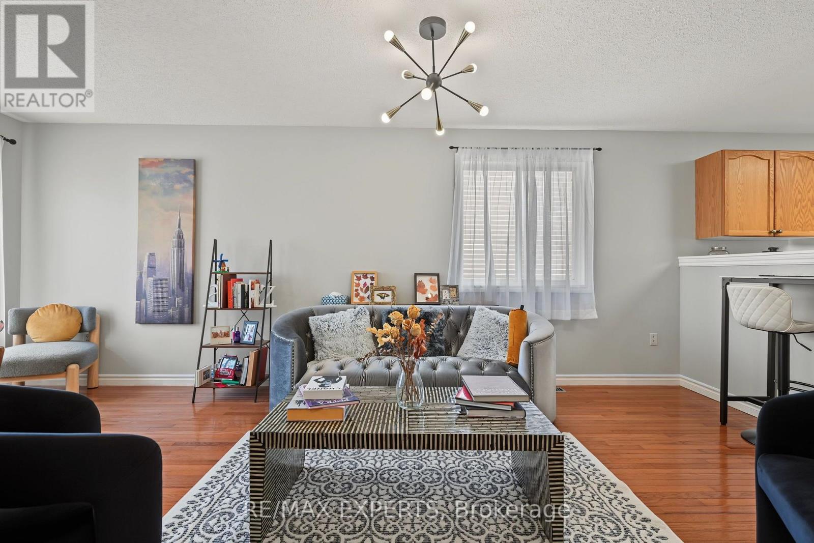 Upper - 17 Michelle Drive, Barrie, Ontario  L4N 5Y1 - Photo 6 - S13728622