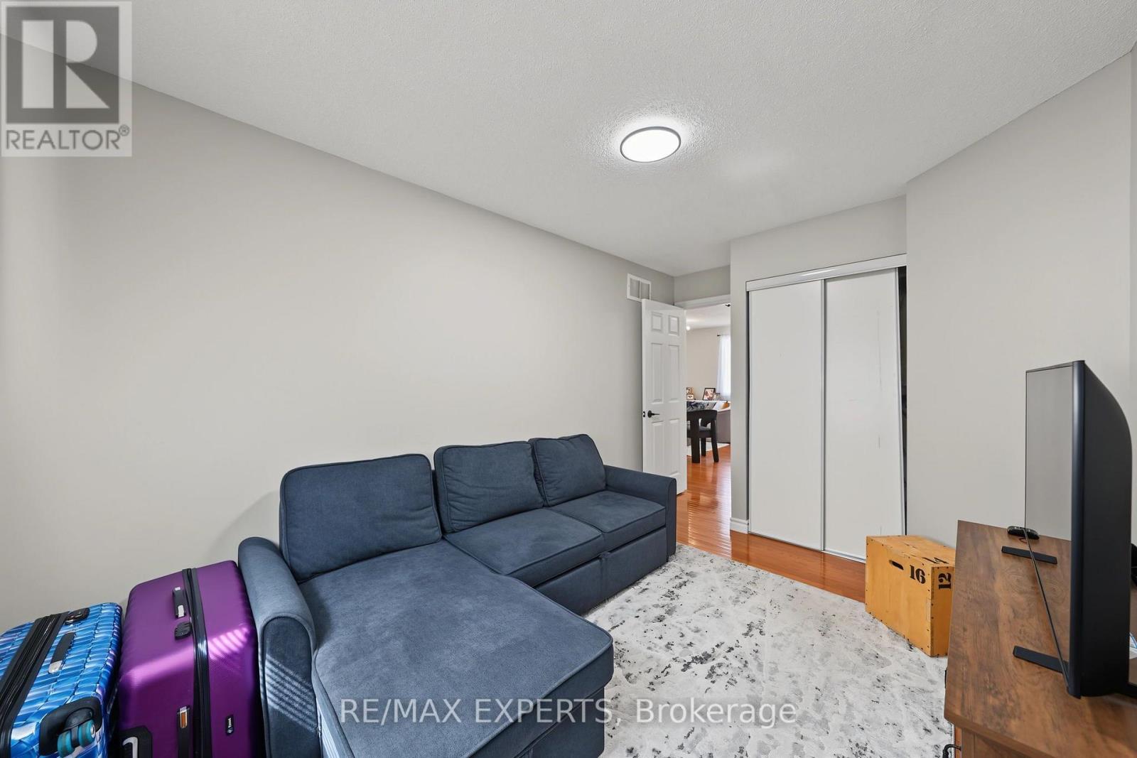 Upper - 17 Michelle Drive, Barrie, Ontario  L4N 5Y1 - Photo 19 - S13728622