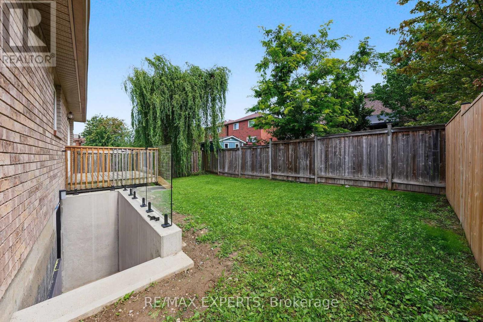 Upper - 17 Michelle Drive, Barrie, Ontario  L4N 5Y1 - Photo 24 - S13728622