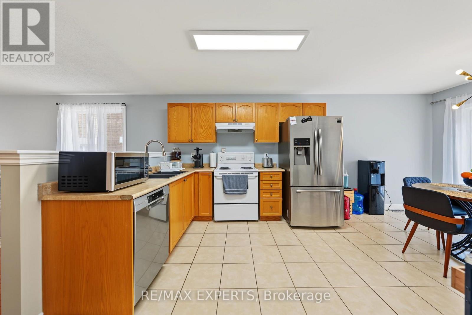 Upper - 17 Michelle Drive, Barrie, Ontario  L4N 5Y1 - Photo 8 - S13728622