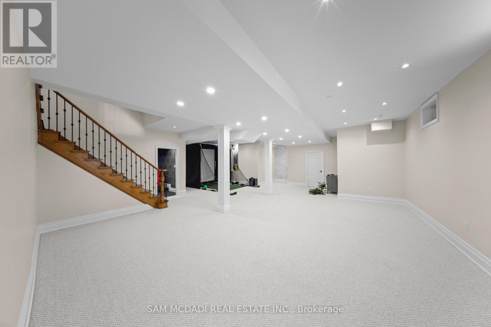 950 Fredonia Drive, Mississauga, Ontario  L5C 2W4 - Photo 38 - W13746026