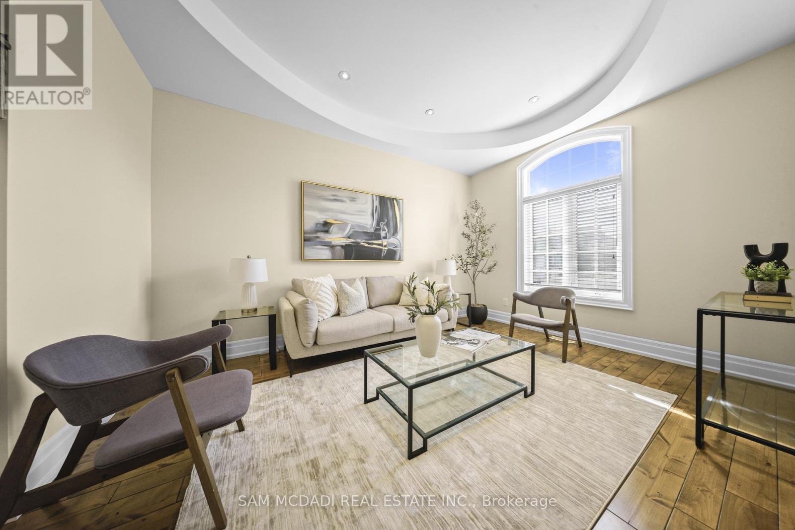 950 Fredonia Drive, Mississauga, Ontario  L5C 2W4 - Photo 5 - W13746026