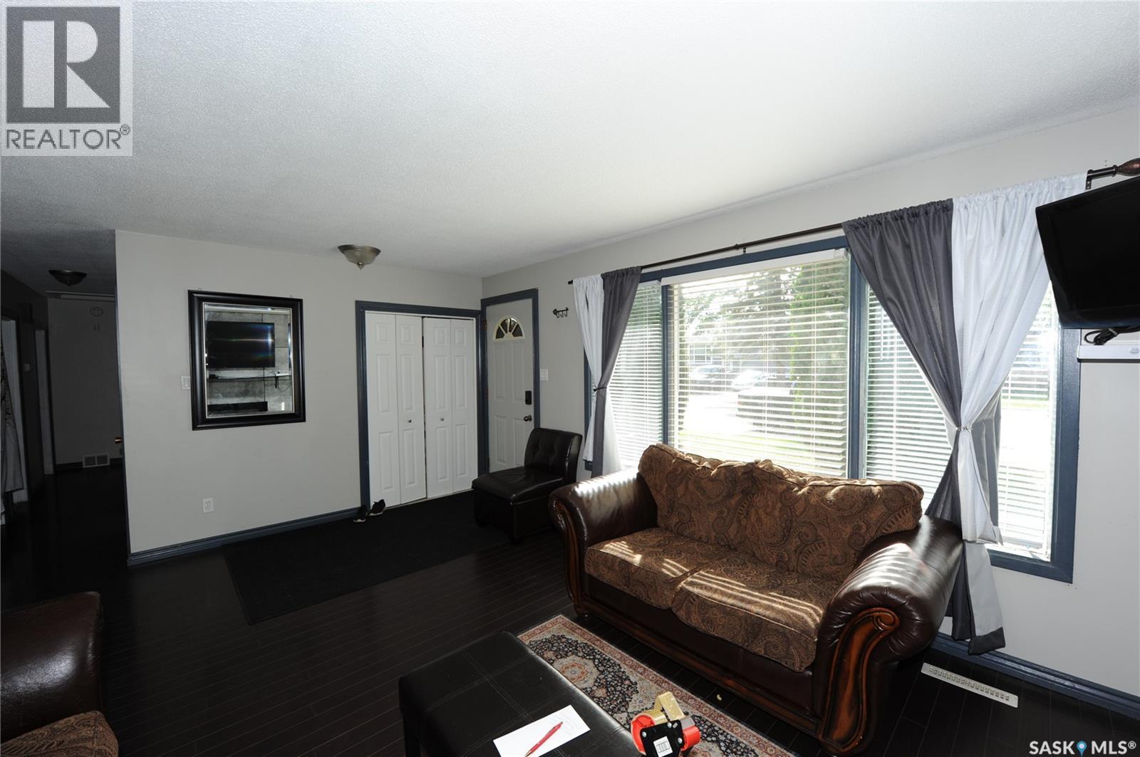 436 X Avenue S, Saskatoon, Saskatchewan  S7M 3H8 - Photo 2 - SK047620