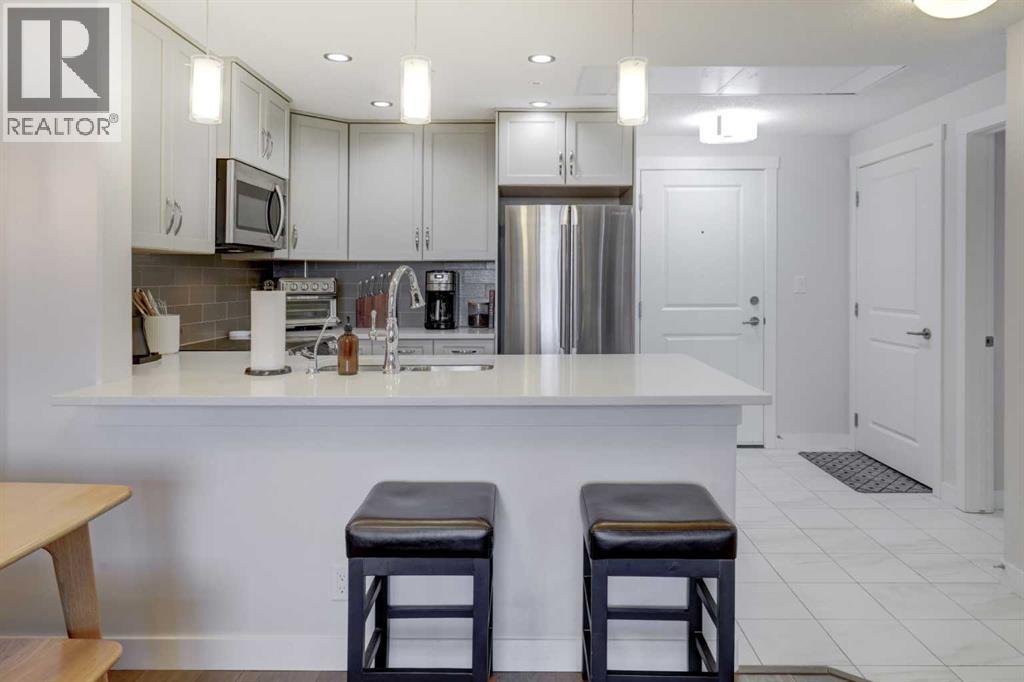 604, 32 Varsity Estates Circle NW, Calgary, Alberta  T3A 2Y1 - Photo 6 - A2342508