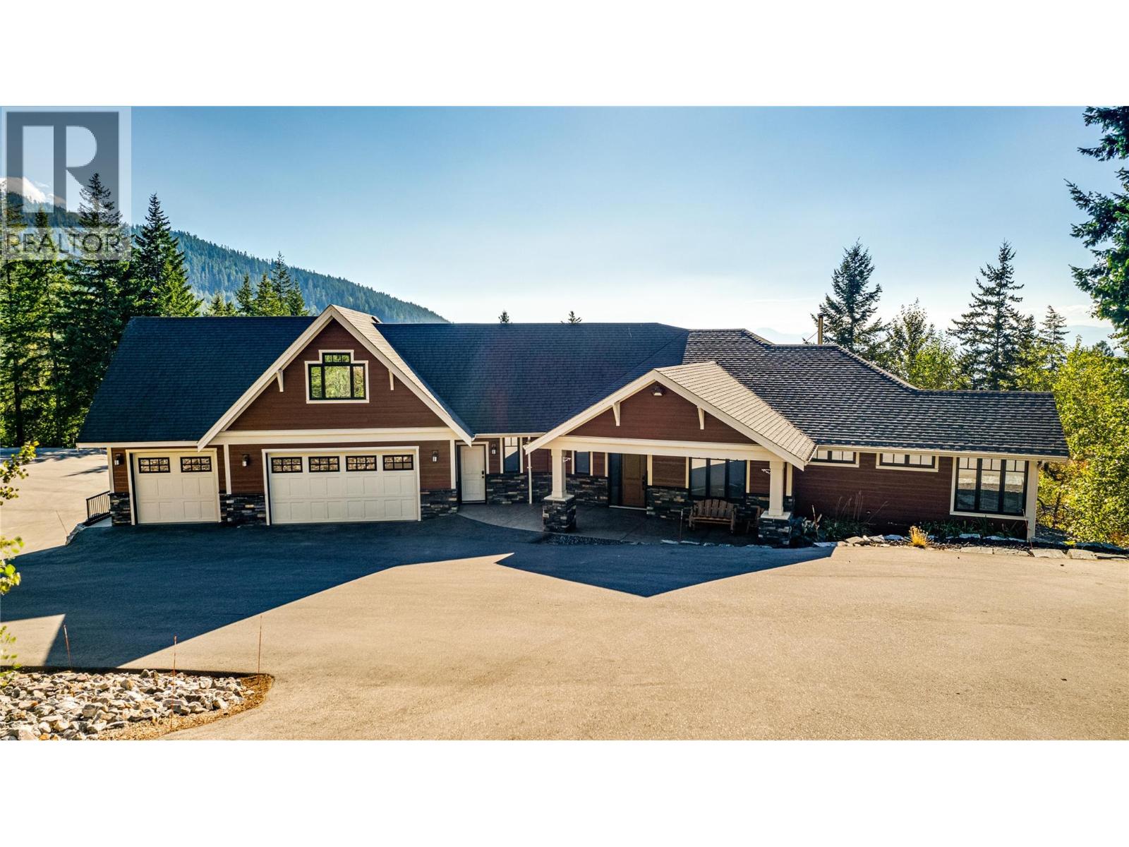 6054 Lynx Drive, Vernon, British Columbia  V1B 3J5 - Photo 2 - 10378055