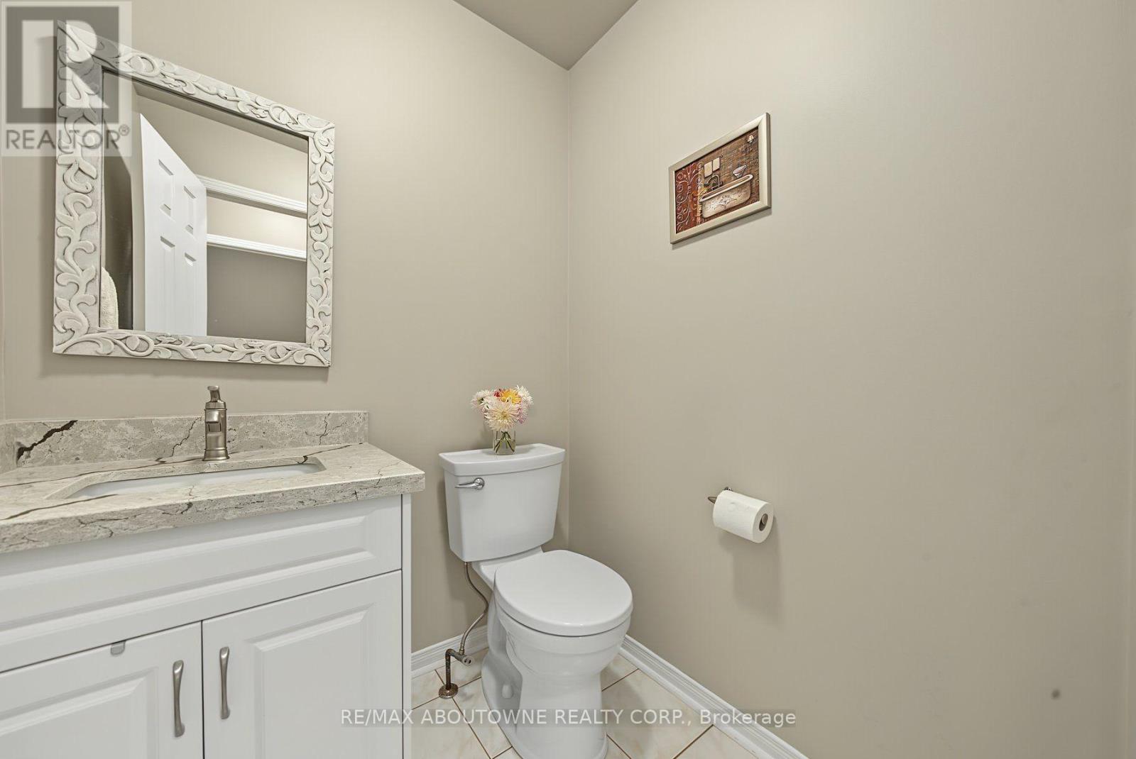 5110 Falconcrest Drive, Burlington, Ontario  L7L 6K5 - Photo 14 - W13747392
