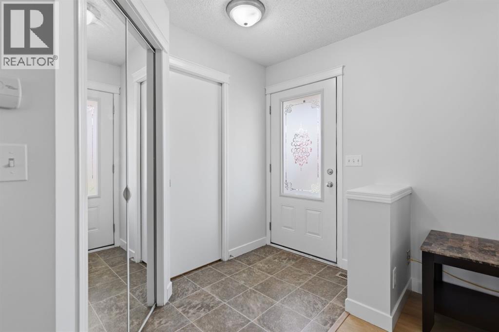 80 Prestwick Bay Se, Calgary, Alberta  T2Z 4S4 - Photo 3 - A2312449
