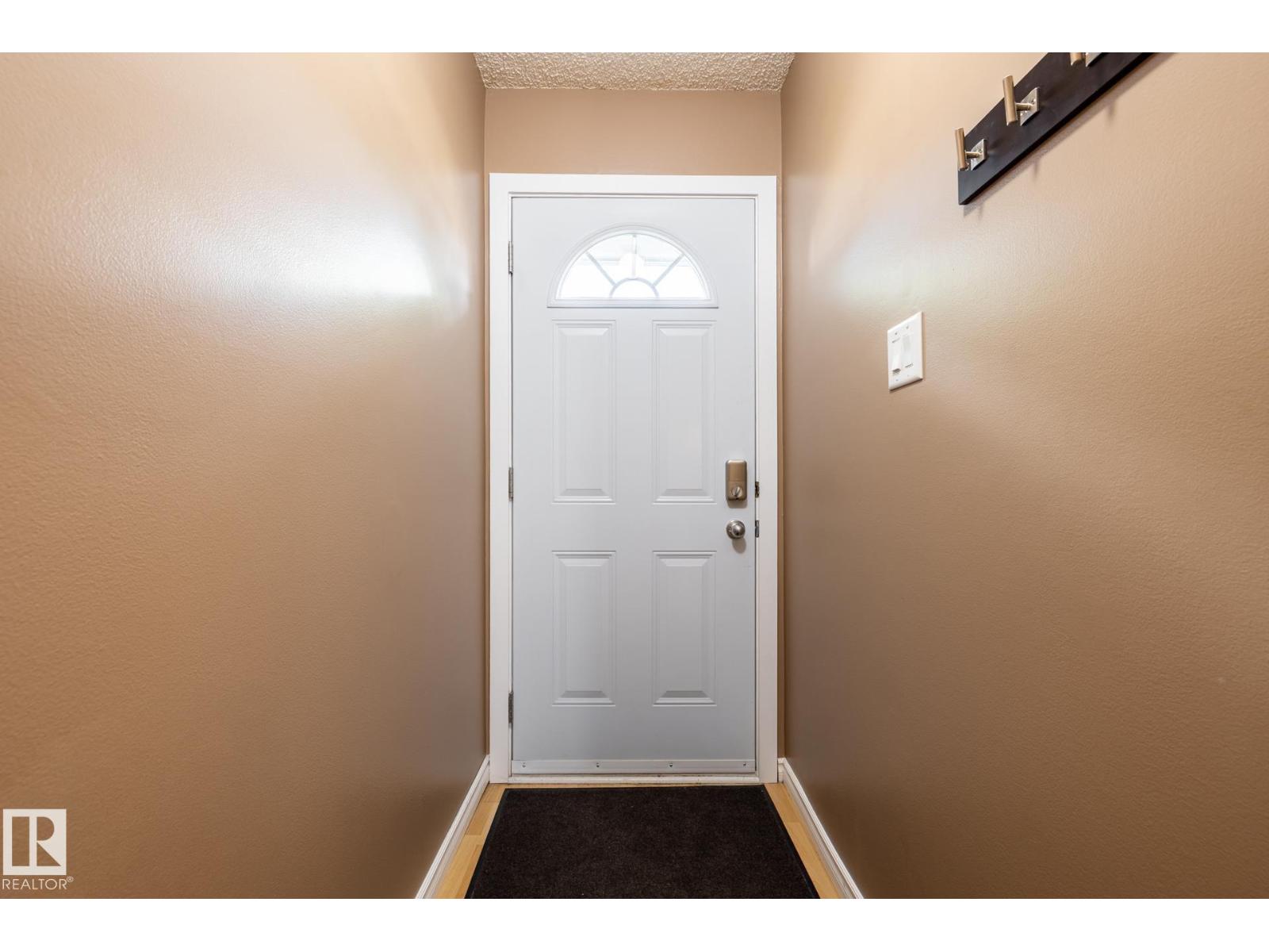 #31 4707 126 Av NW, Edmonton, Alberta T5A 4K4 - Photo 3 - E4507201