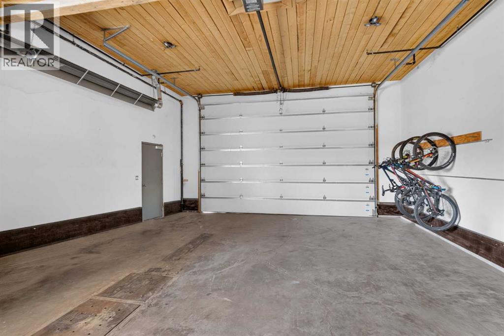 4 Sunset Square, Cochrane, Alberta  T4C 0H4 - Photo 37 - A2341551
