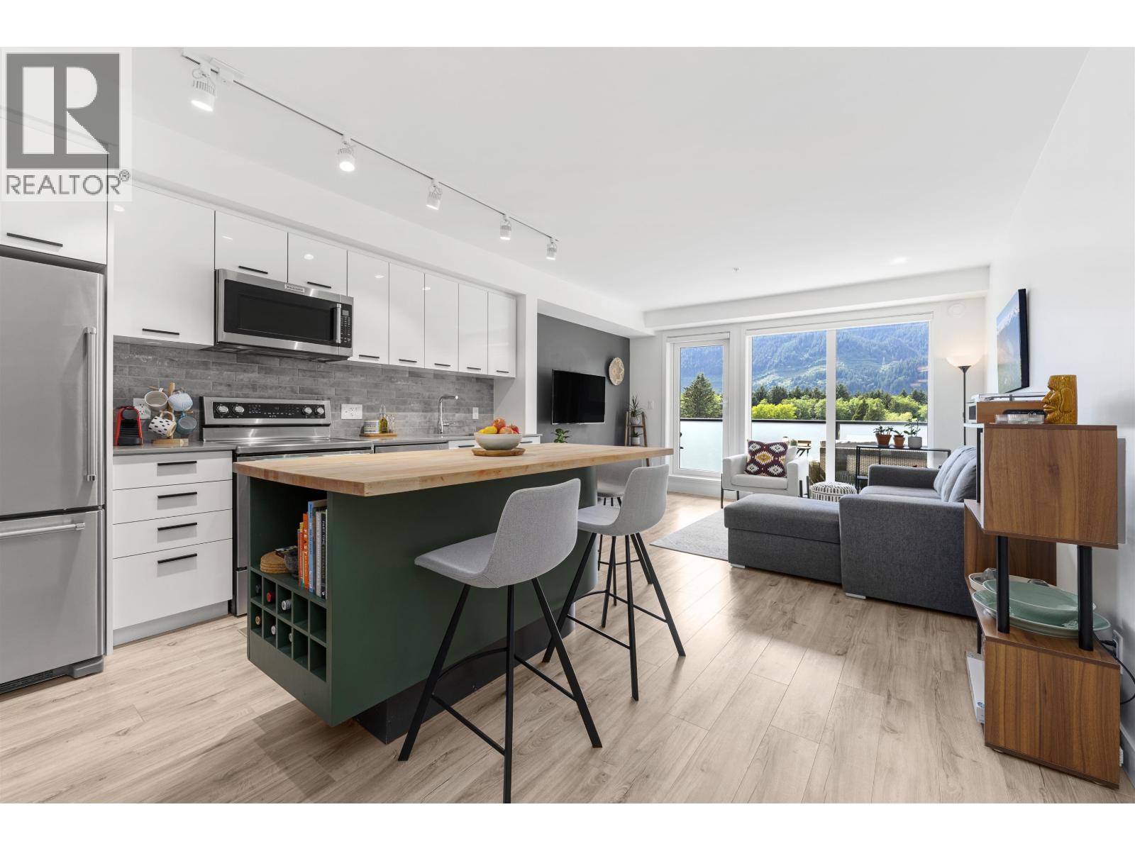 509 38013 Third Avenue, Squamish, British Columbia  V8B 0Z8 - Photo 2 - R3161746