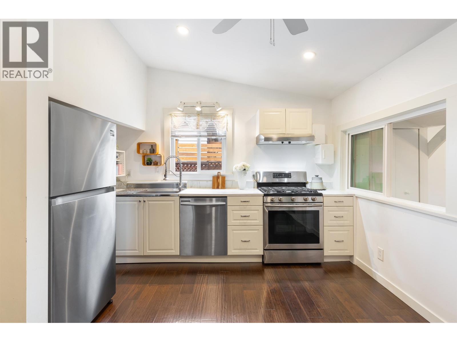 2306 William Avenue, North Vancouver, British Columbia  V7J 2P6 - Photo 10 - R3161736