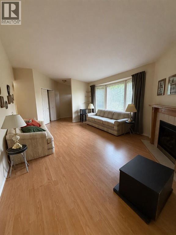 92 Peace River Avenue, Joussard, Alberta T0G 1J0 - Photo 10 - A2342633