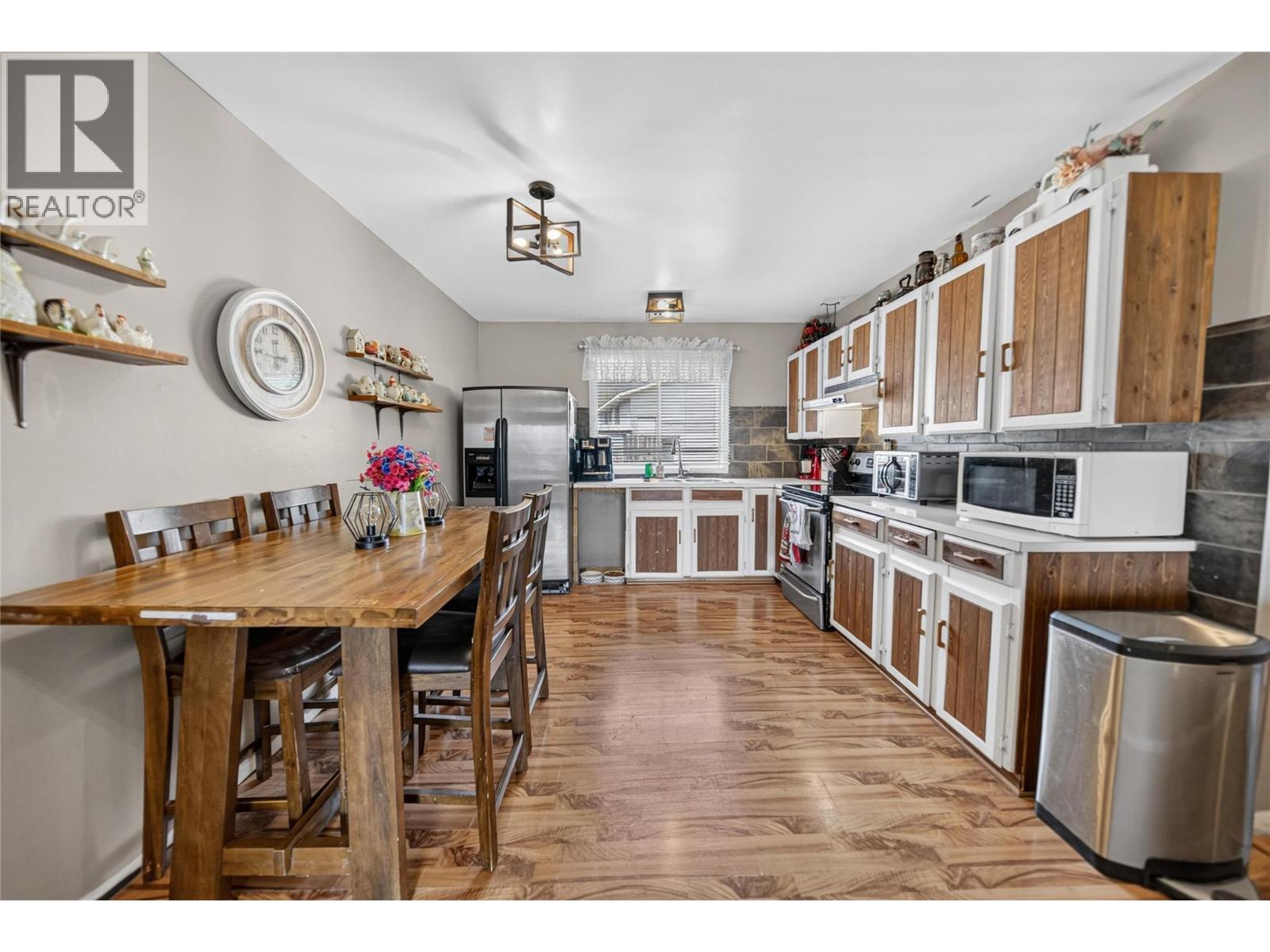 1158 Nashton Crescent, Elkford, British Columbia V0B 1H0 - Photo 4 - 10397914