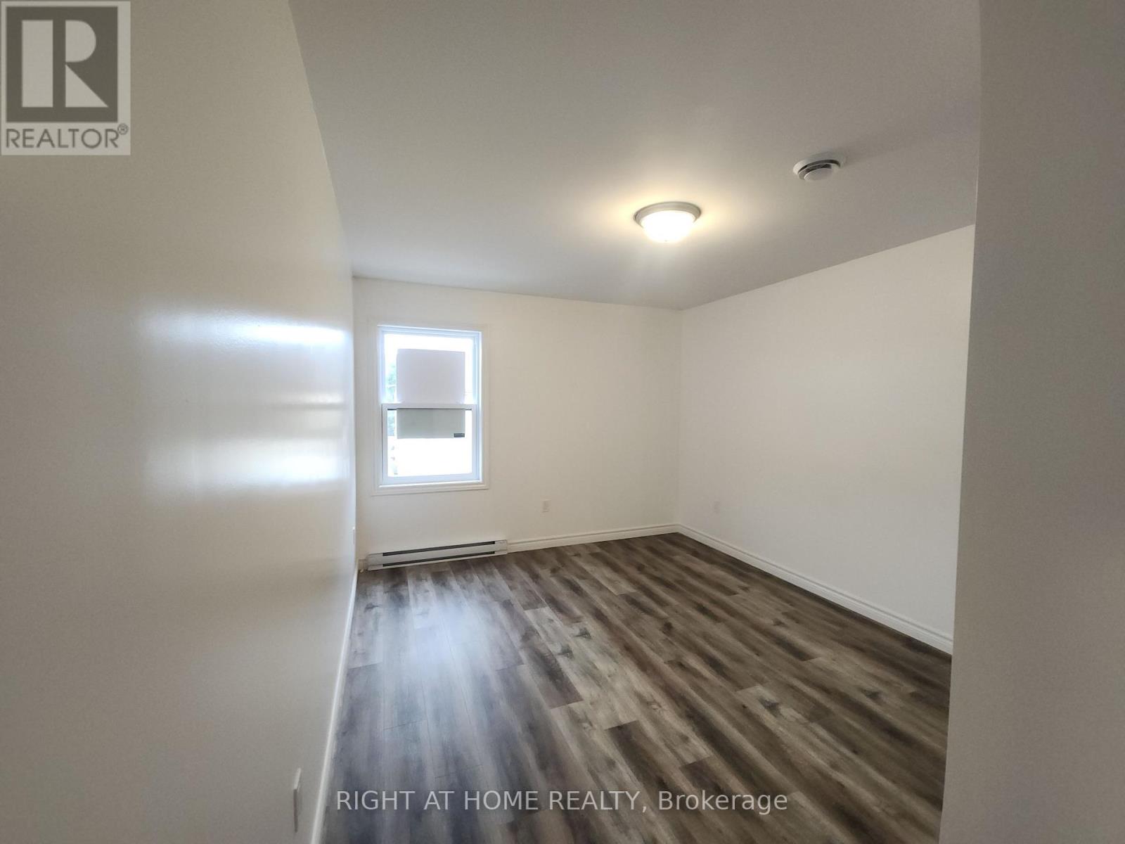 202 - 9 Queen Street W, Springwater (Elmvale), Ontario L0L 1P0 - Photo 15 - S13747602