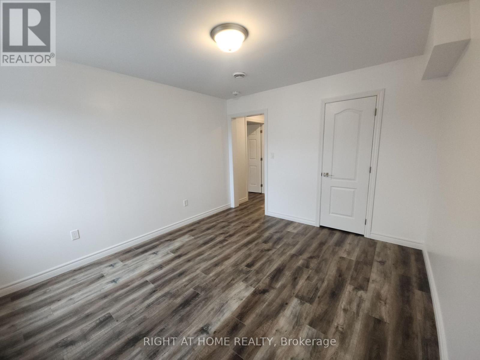202 - 9 Queen Street W, Springwater (Elmvale), Ontario L0L 1P0 - Photo 18 - S13747602