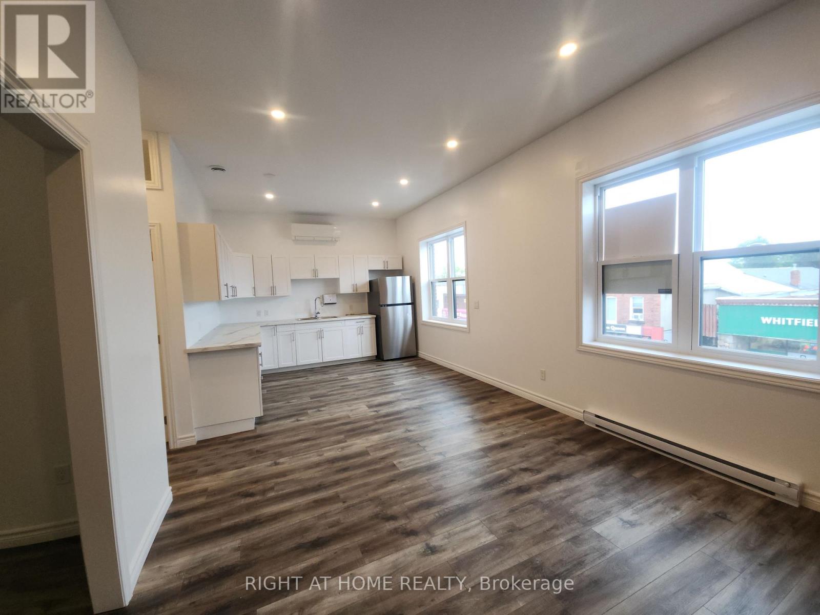 202 - 9 Queen Street W, Springwater (Elmvale), Ontario L0L 1P0 - Photo 5 - S13747602