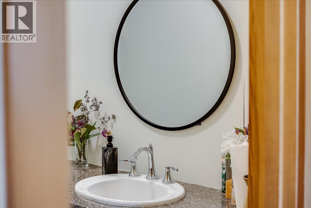 925 Redstone Drive, Rossland, British Columbia  V0G 1Y0 - Photo 36 - 10399786