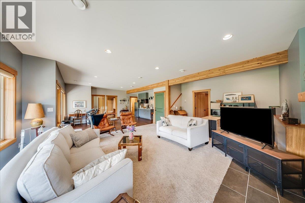 925 Redstone Drive, Rossland, British Columbia  V0G 1Y0 - Photo 40 - 10399786