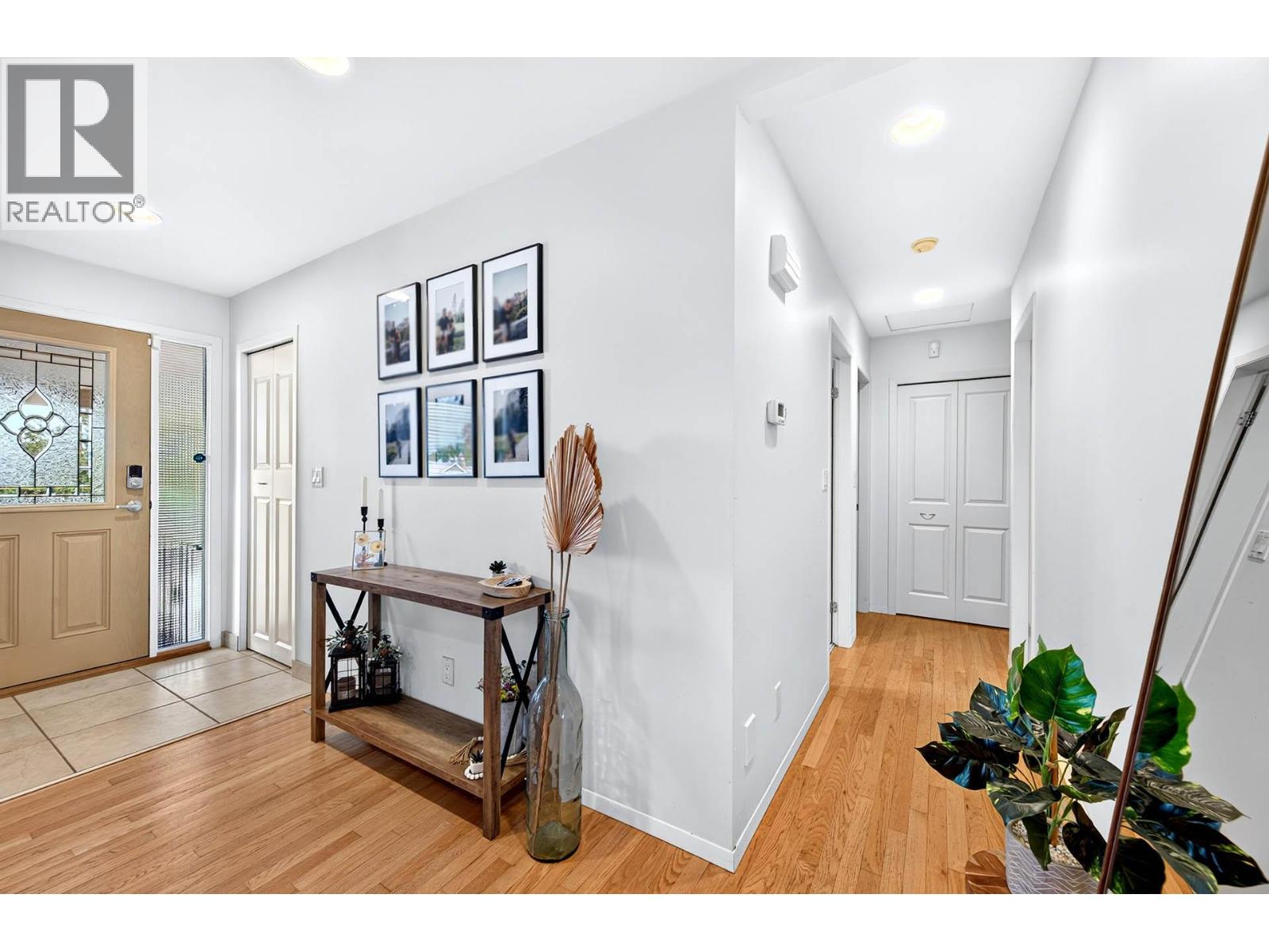 233 Monmouth Drive, Kamloops, British Columbia  V2E 1L9 - Photo 4 - 10334399
