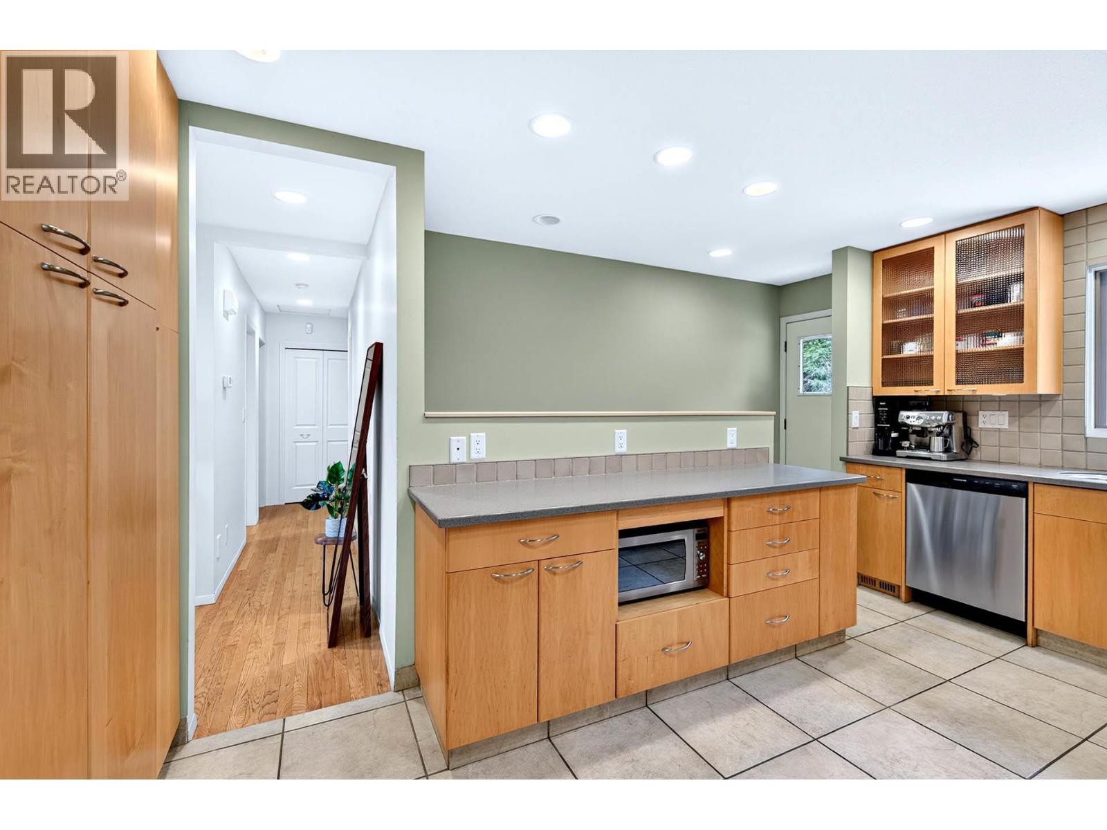 233 Monmouth Drive, Kamloops, British Columbia  V2E 1L9 - Photo 10 - 10334399