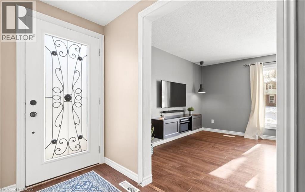 152B NORTHLAKE Drive, Waterloo, Ontario