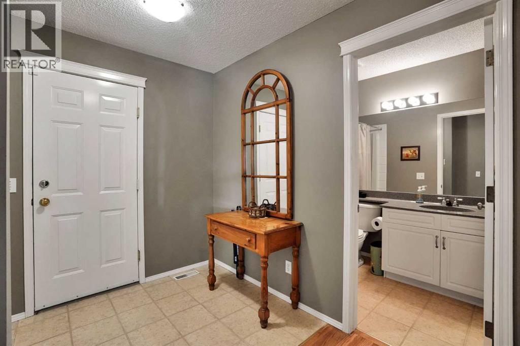 95 Citadel Grove NW, Calgary, Alberta  T3G 4G7 - Photo 12 - A2342812