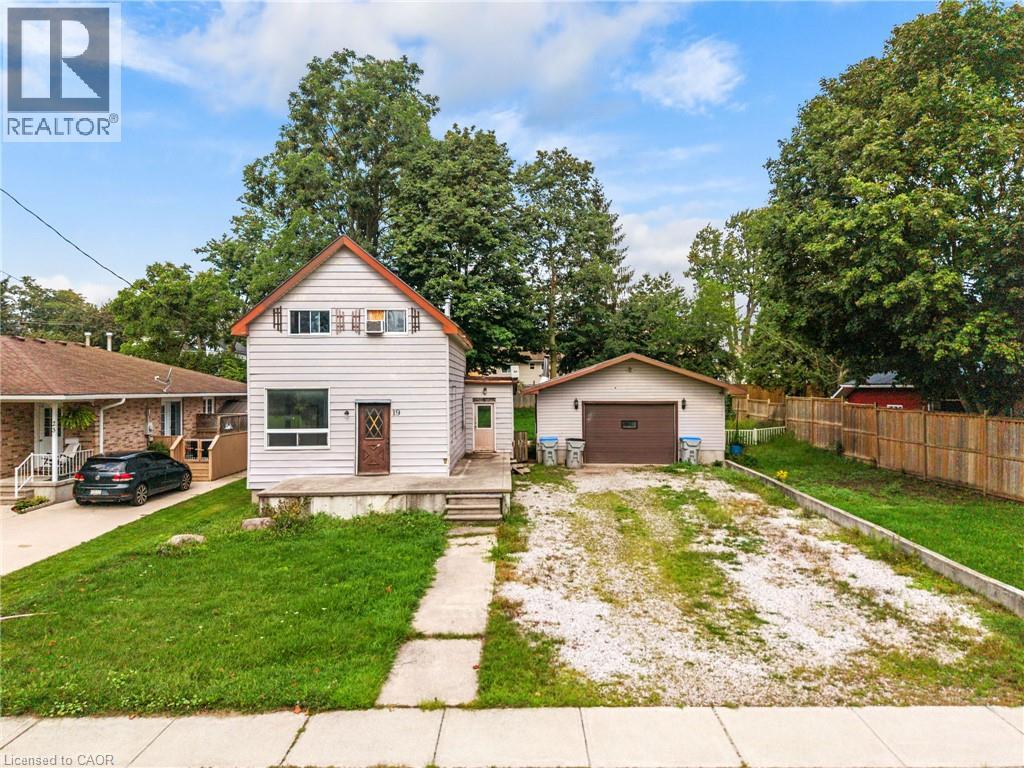 19 COLEMAN Street, Seaforth, Ontario