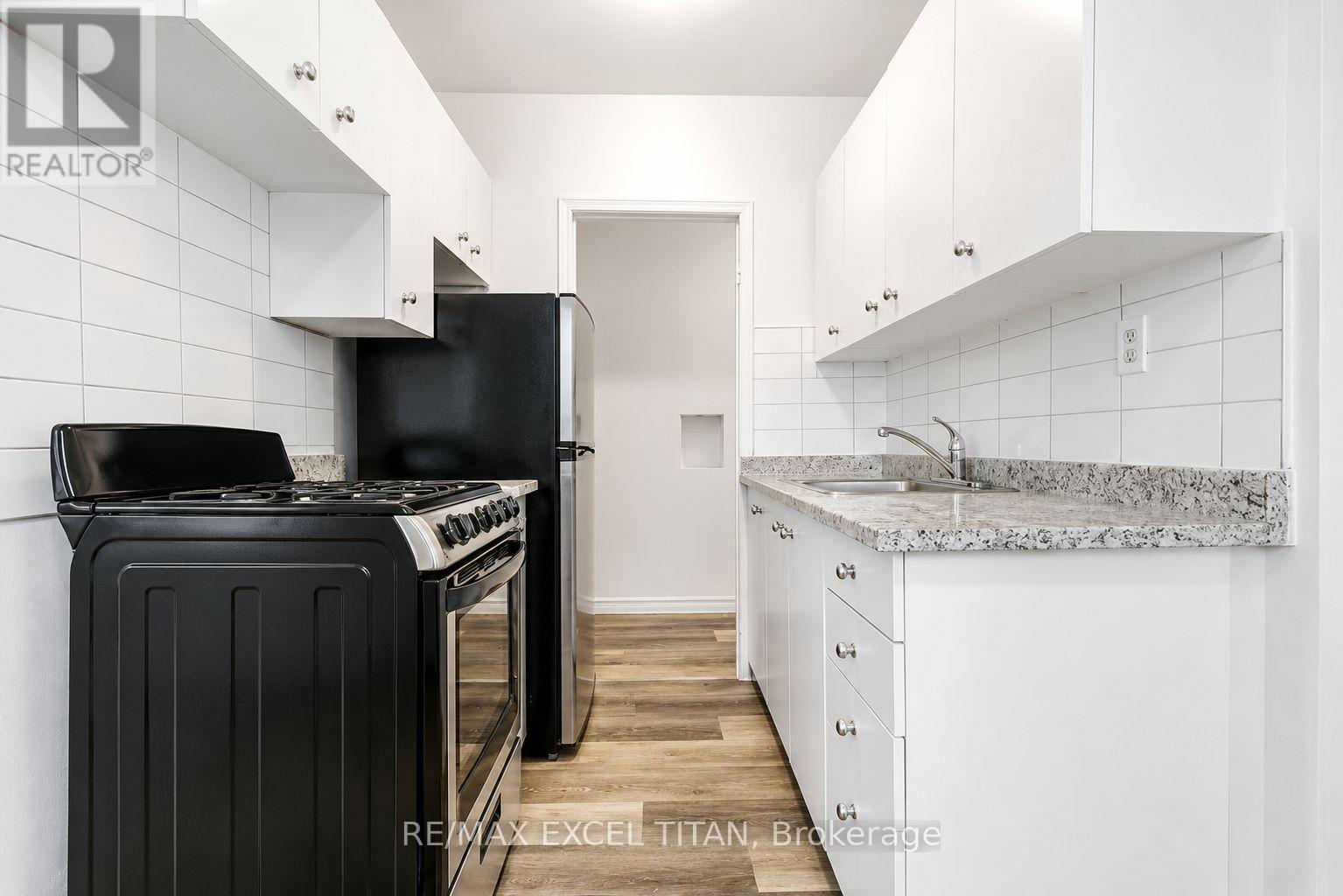 306 - 156 Kingston Road, Toronto, Ontario  M4L 1S7 - Photo 17 - E13747622