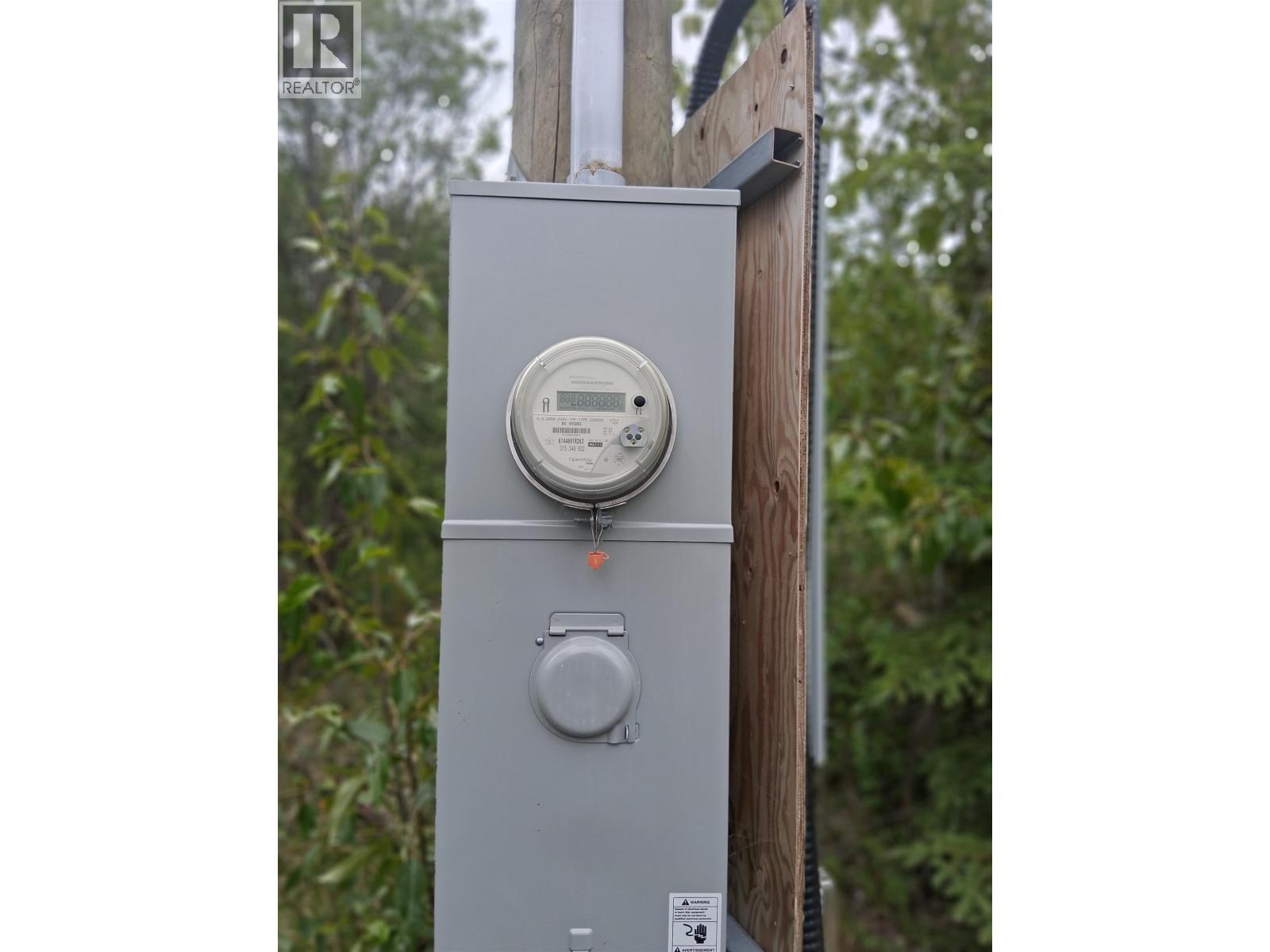 15861 Jarman Road, Houston, British Columbia  V0J 1Z2 - Photo 3 - R3161708