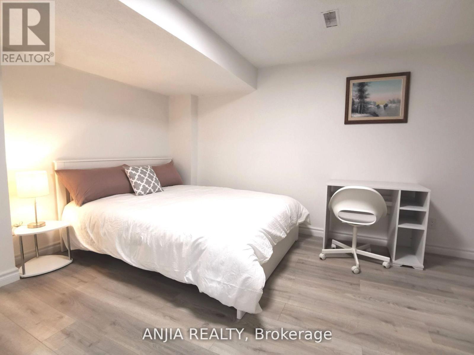 442 Bonita Crescent, Richmond Hill, Ontario  L4C 3N1 - Photo 11 - N13747624
