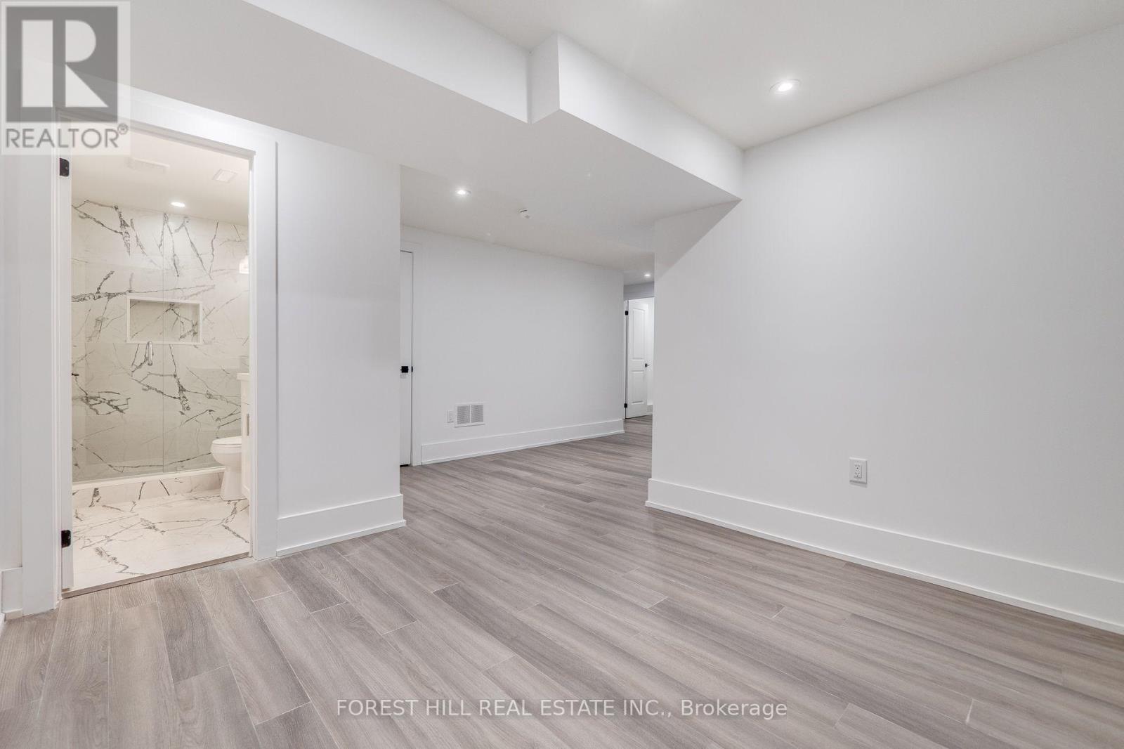 38 Thirty First Street, Toronto, Ontario  M8W 3E9 - Photo 32 - W13747614