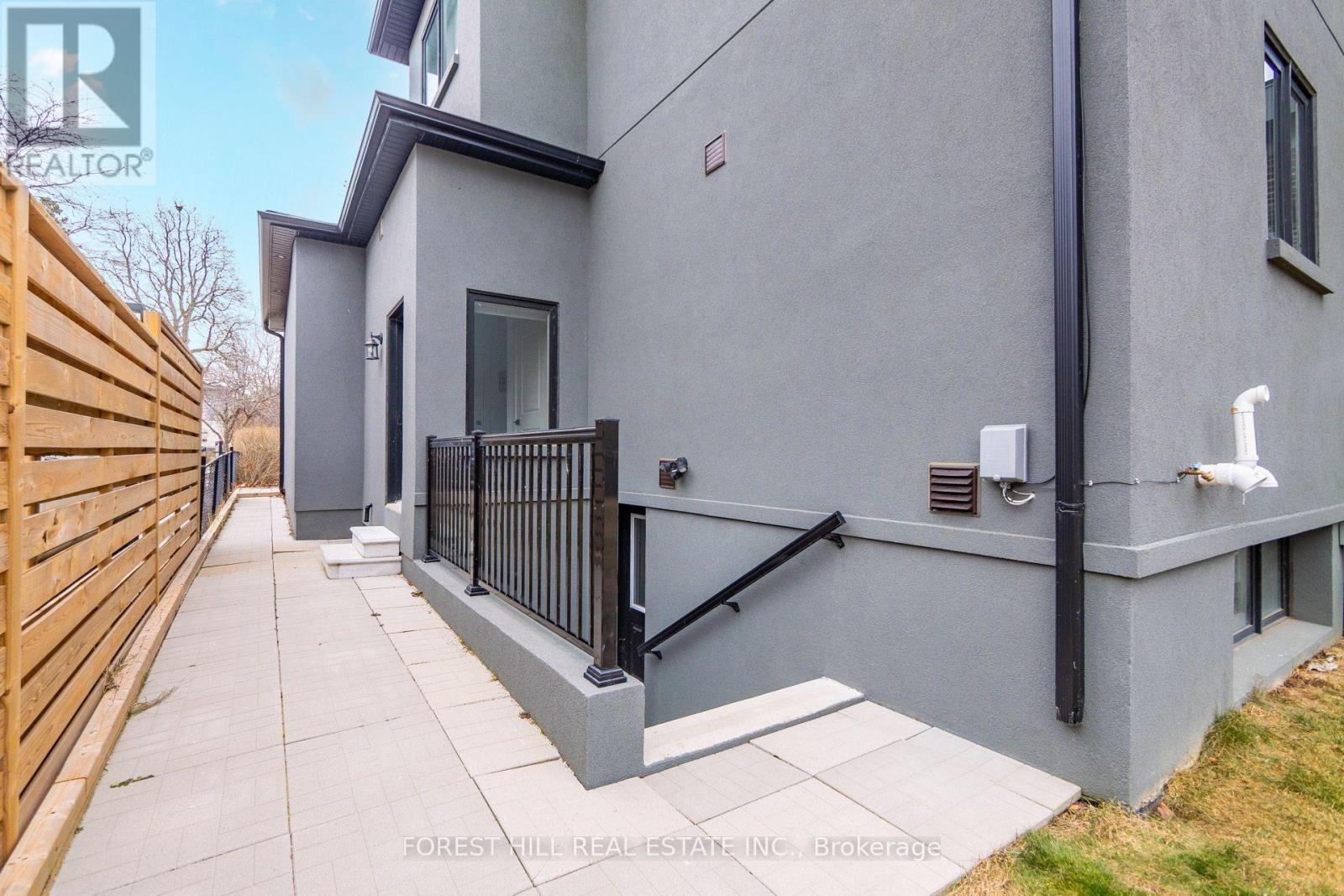 38 Thirty First Street, Toronto, Ontario  M8W 3E9 - Photo 37 - W13747614