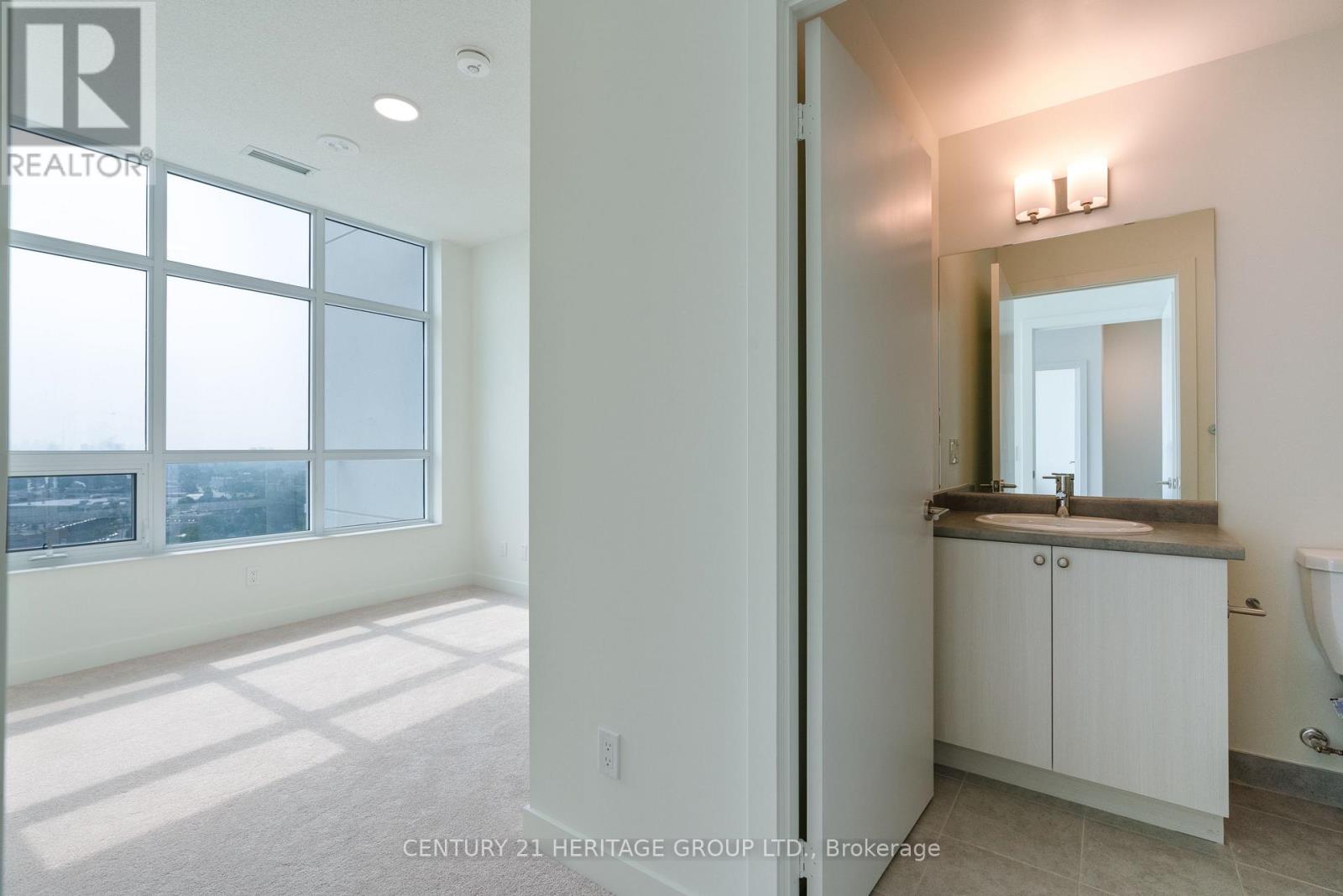 2202 - 10 Wilby Crescent, Toronto, Ontario  M9N 0B6 - Photo 13 - W13747616