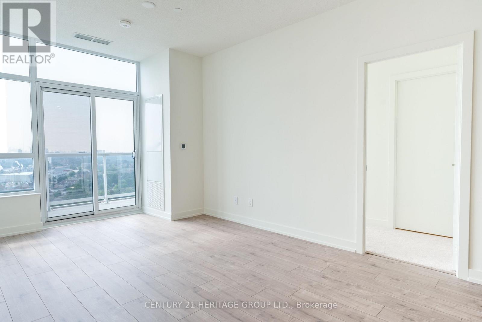 2202 - 10 Wilby Crescent, Toronto, Ontario  M9N 0B6 - Photo 4 - W13747616
