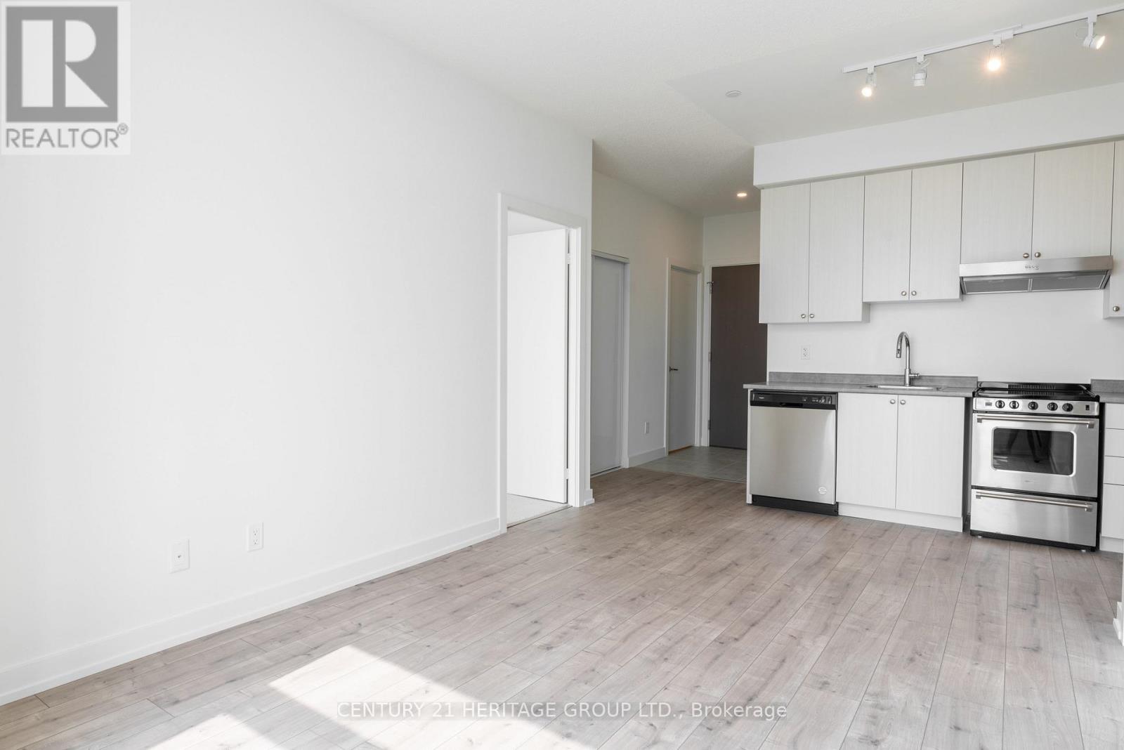 2202 - 10 Wilby Crescent, Toronto, Ontario  M9N 0B6 - Photo 7 - W13747616