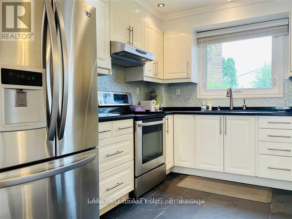 4263 Sugarbush Road, Mississauga, Ontario  L5B 2X6 - Photo 3 - W13747626