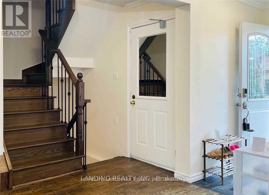 4263 Sugarbush Road, Mississauga, Ontario  L5B 2X6 - Photo 4 - W13747626