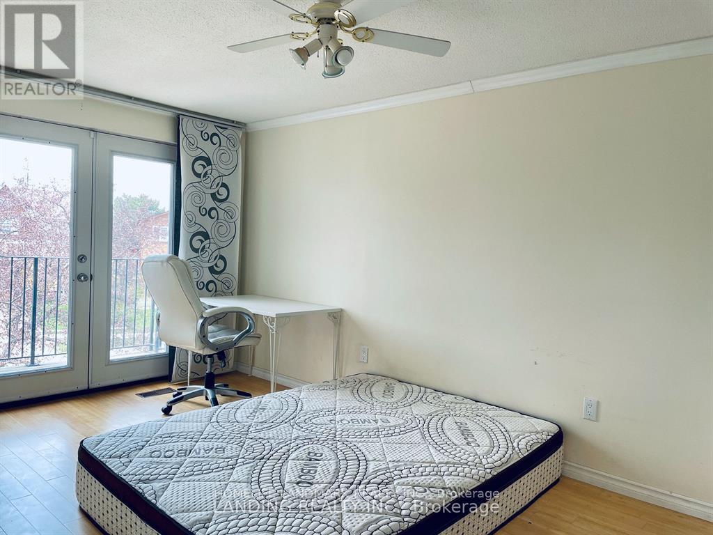 4263 Sugarbush Road, Mississauga, Ontario  L5B 2X6 - Photo 6 - W13747626