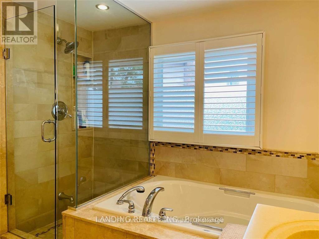 4263 Sugarbush Road, Mississauga, Ontario  L5B 2X6 - Photo 9 - W13747626