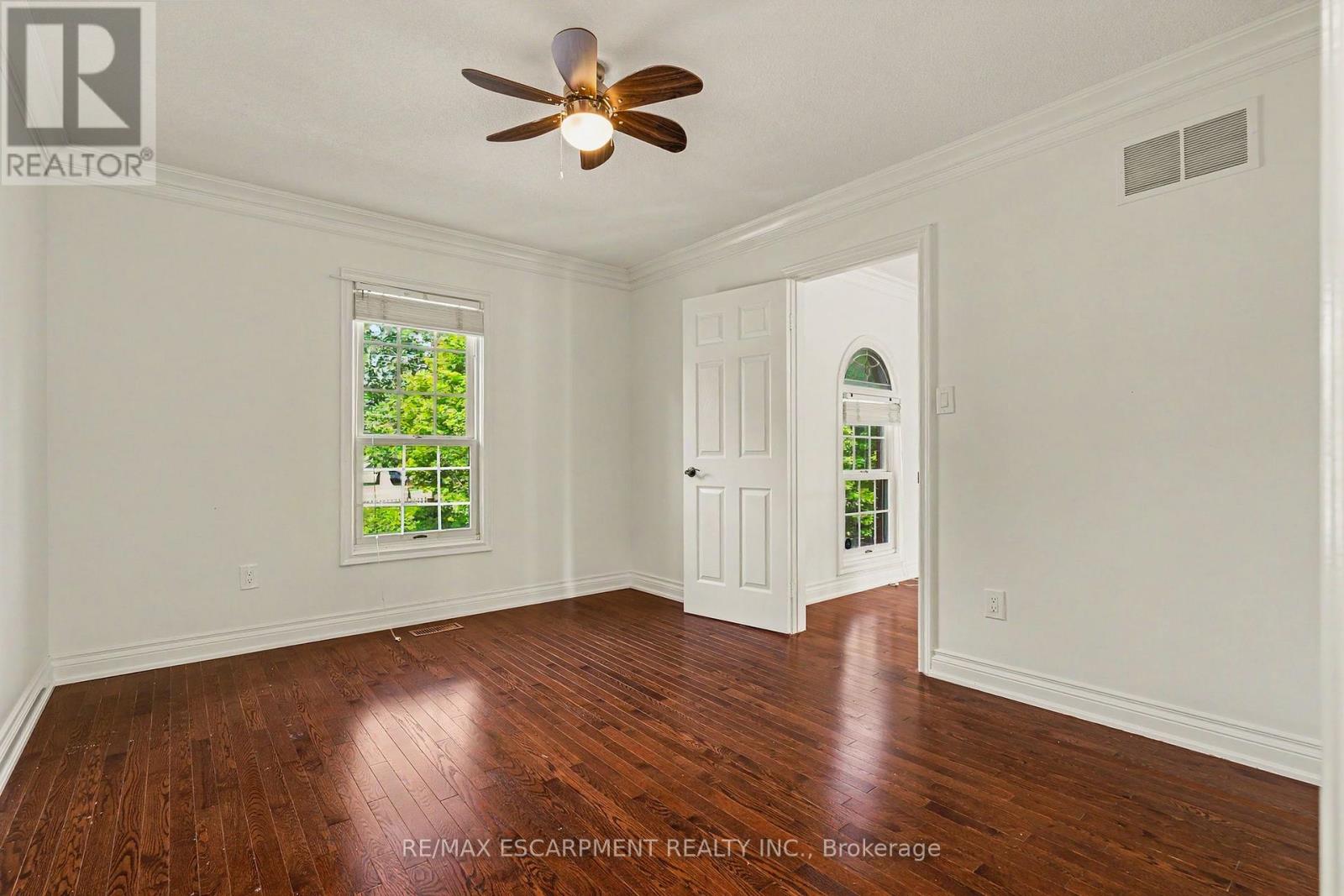 74 Fairwood Place W, Burlington, Ontario  L7T 4B6 - Photo 22 - W13747676