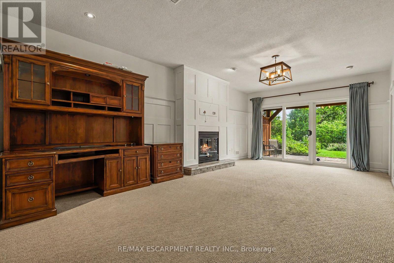74 Fairwood Place W, Burlington, Ontario  L7T 4B6 - Photo 33 - W13747676